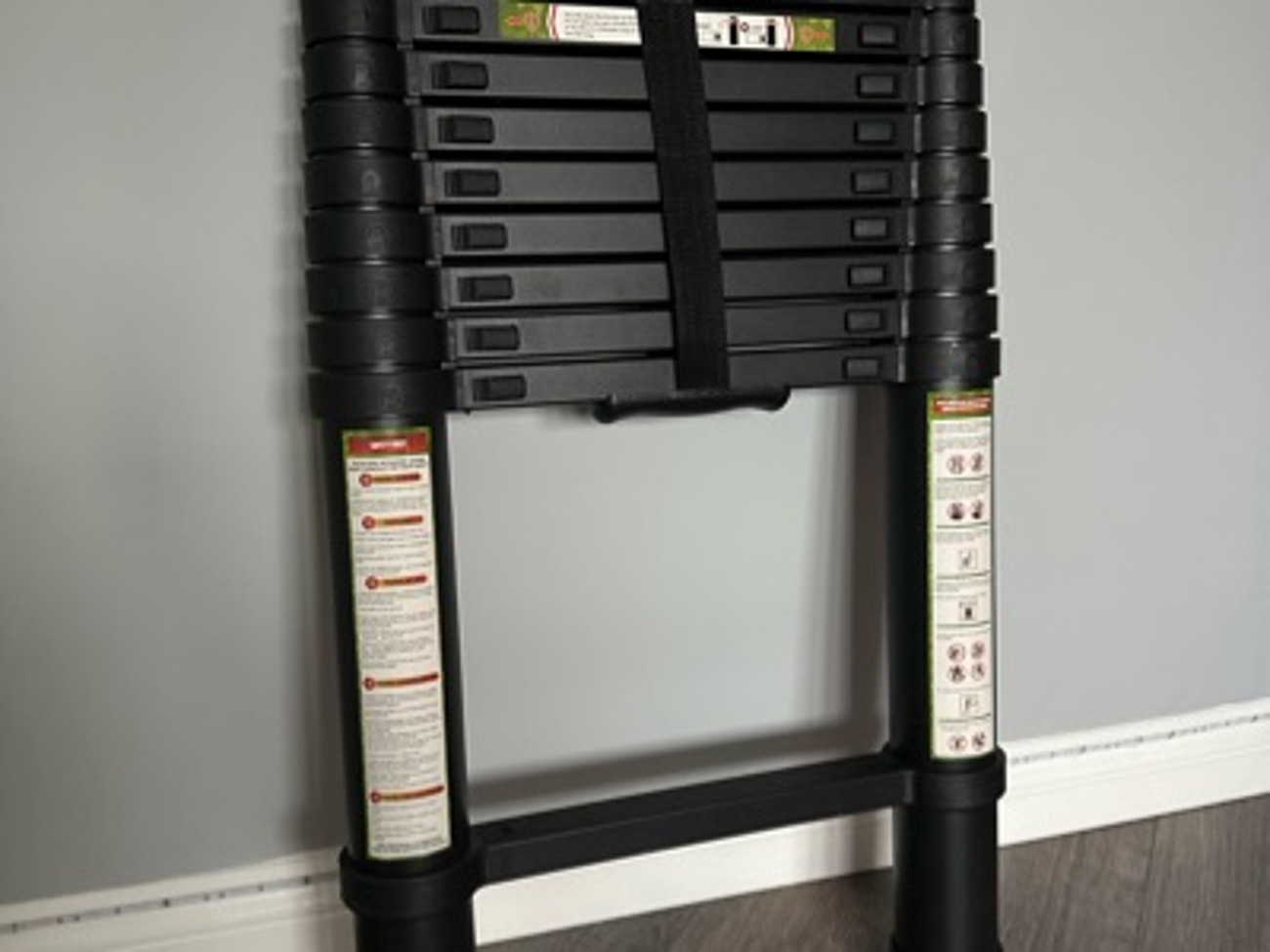 Telescopic ladder 