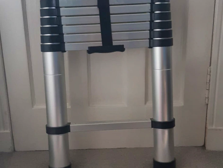 Telescopic ladder 3.8m