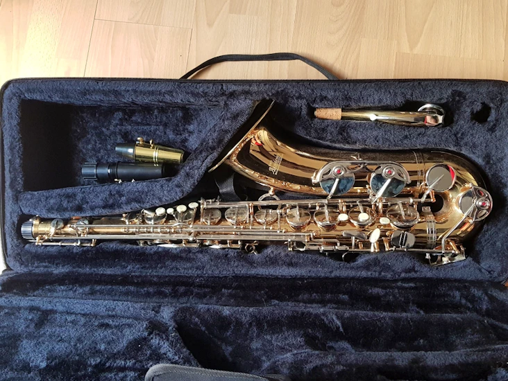 Tenor saxophone