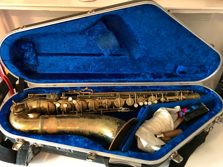 Tenor saxophone (1950's conn 10m)