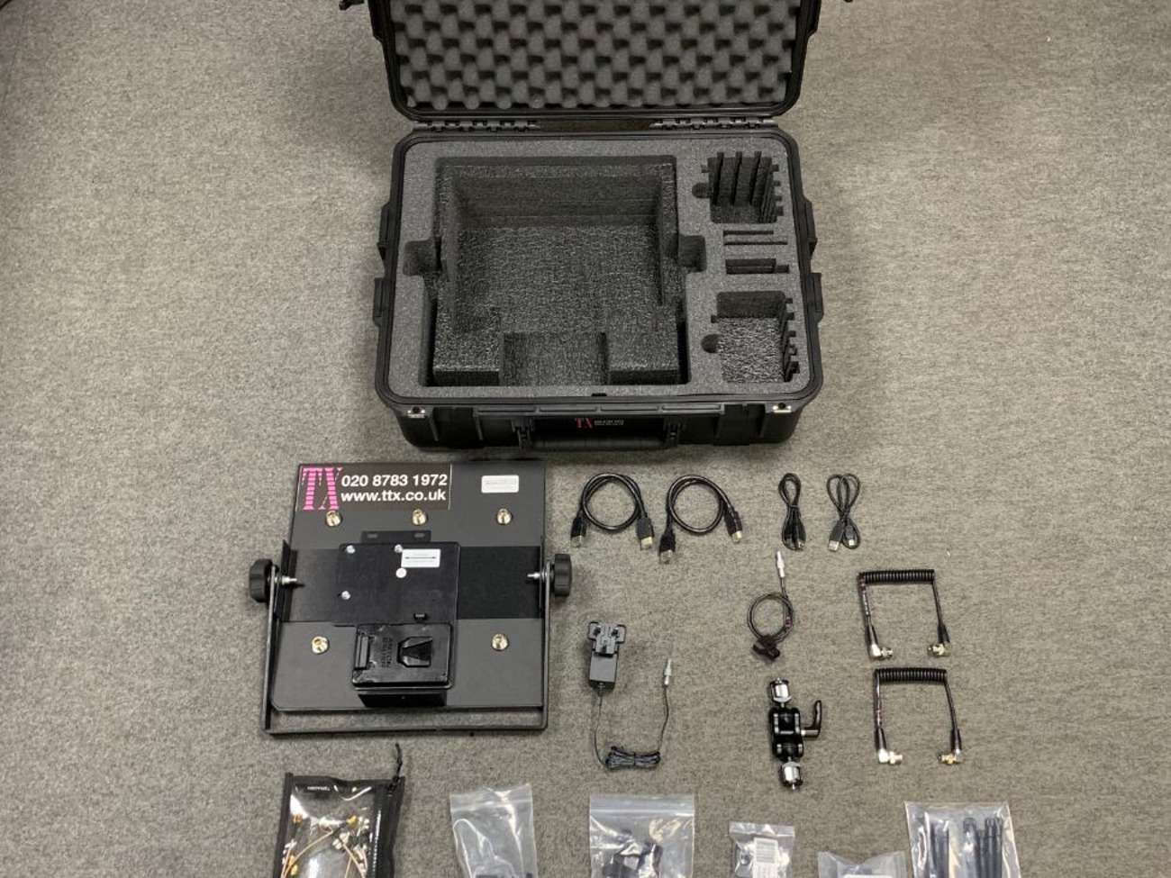 Teradek bolt 3000 xt deluxe kit 3g-sdi/hdmi v-mount set