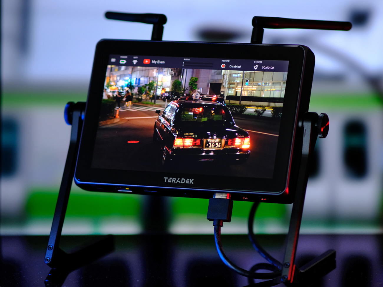 Teradek wave live streaming monitor-encoder