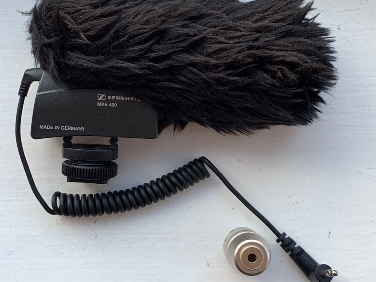 The sennheiser mke 400 compact shotgun microphone 