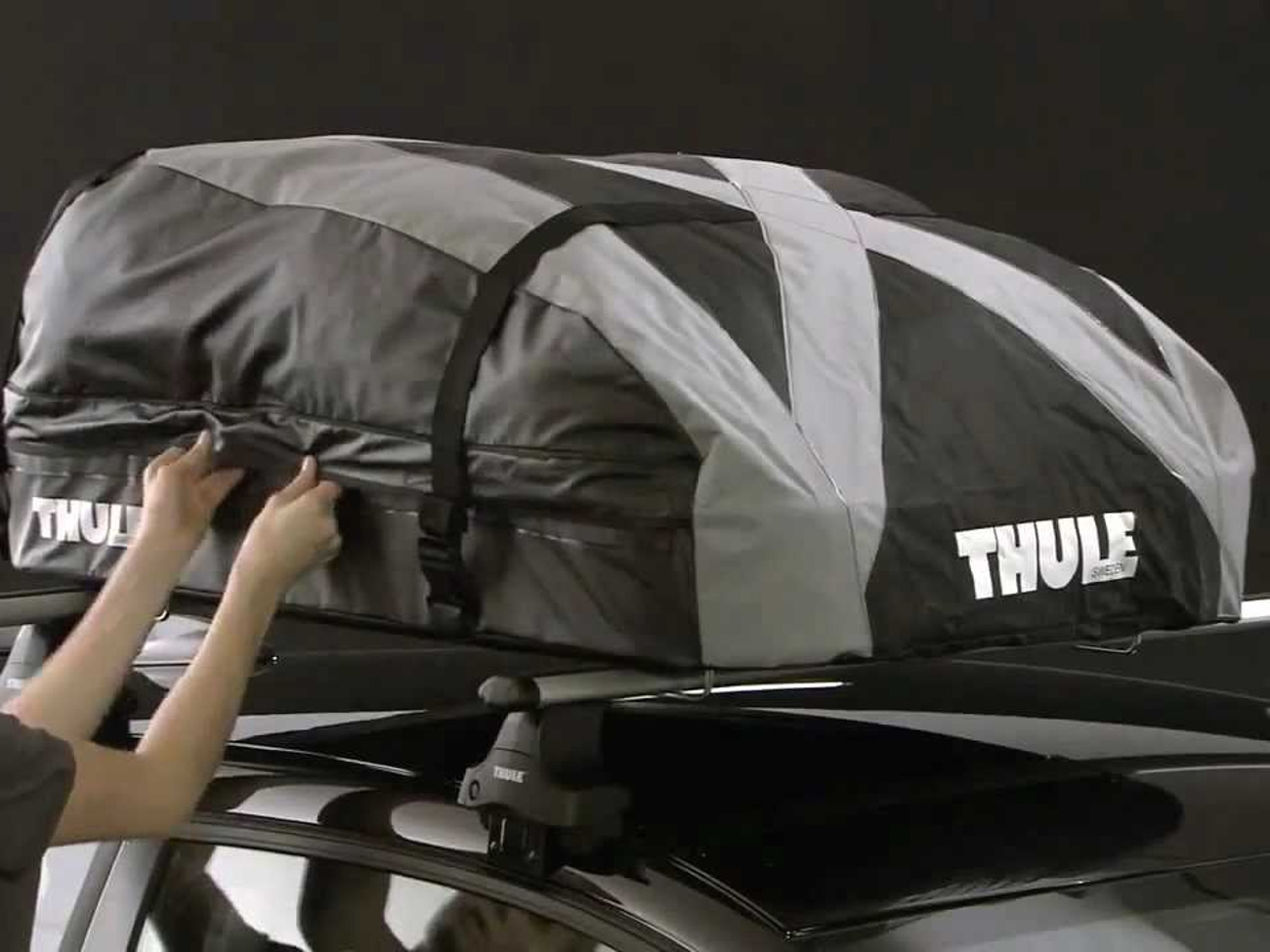 Thule range 90 roof box