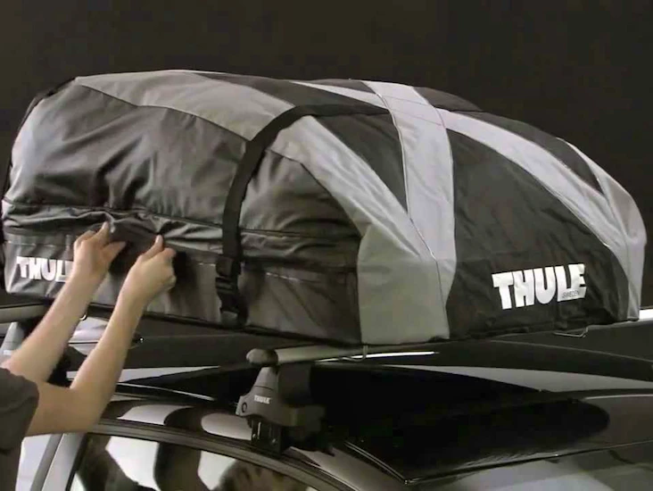 Thule range 90 roof box