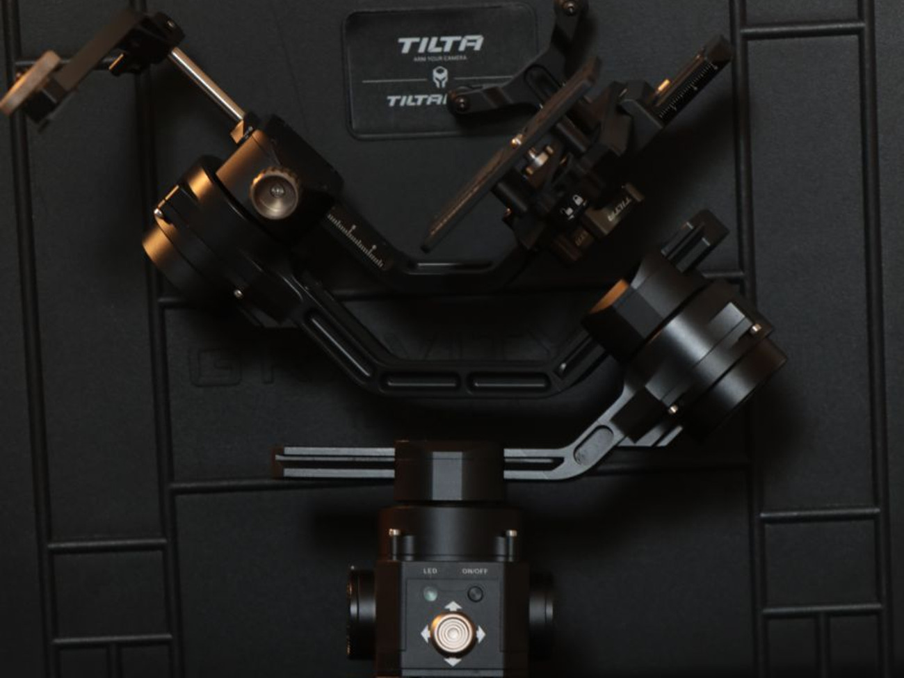 Tilta max gx2 electric stabiliser w/ batteries 