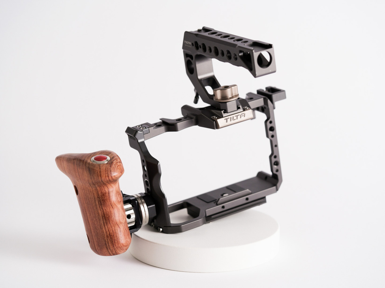 Tilta sony a7 cage with smallrig capture handle