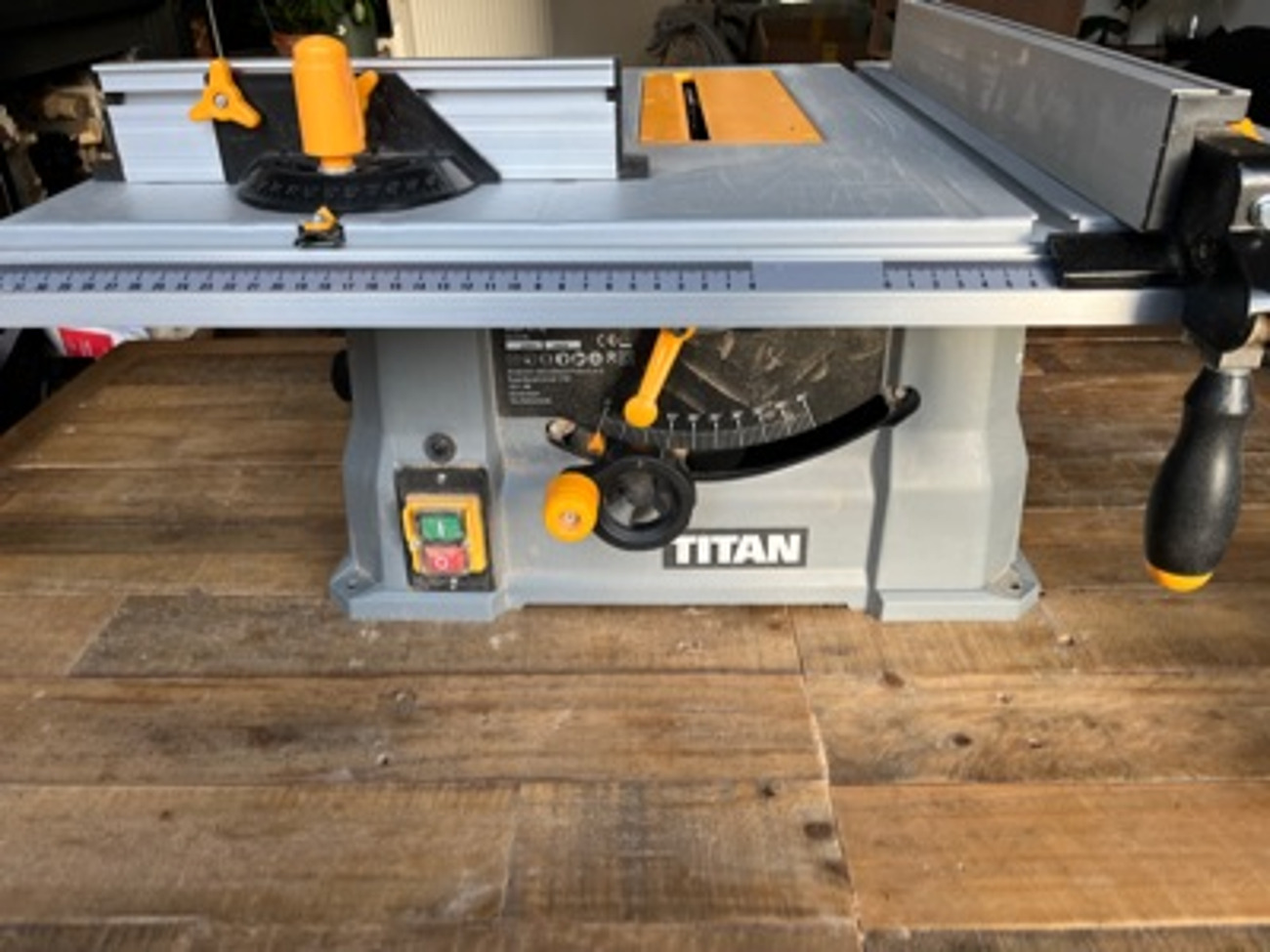Rent Titan table saw TTB763TAS from Archie M Inverleith City of Edinburgh for 4 10 day