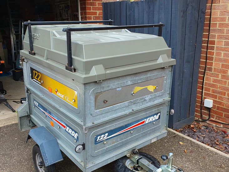 Trailer - double height erde 122 with cover