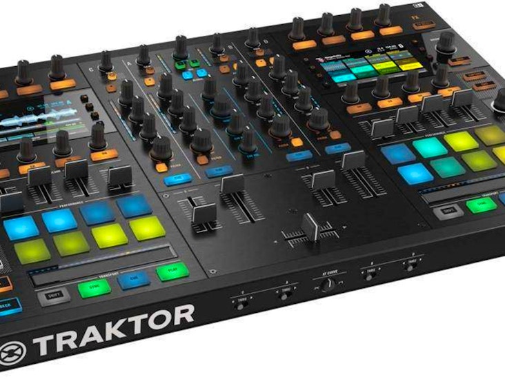Traktor s8 4 channel flagship controller