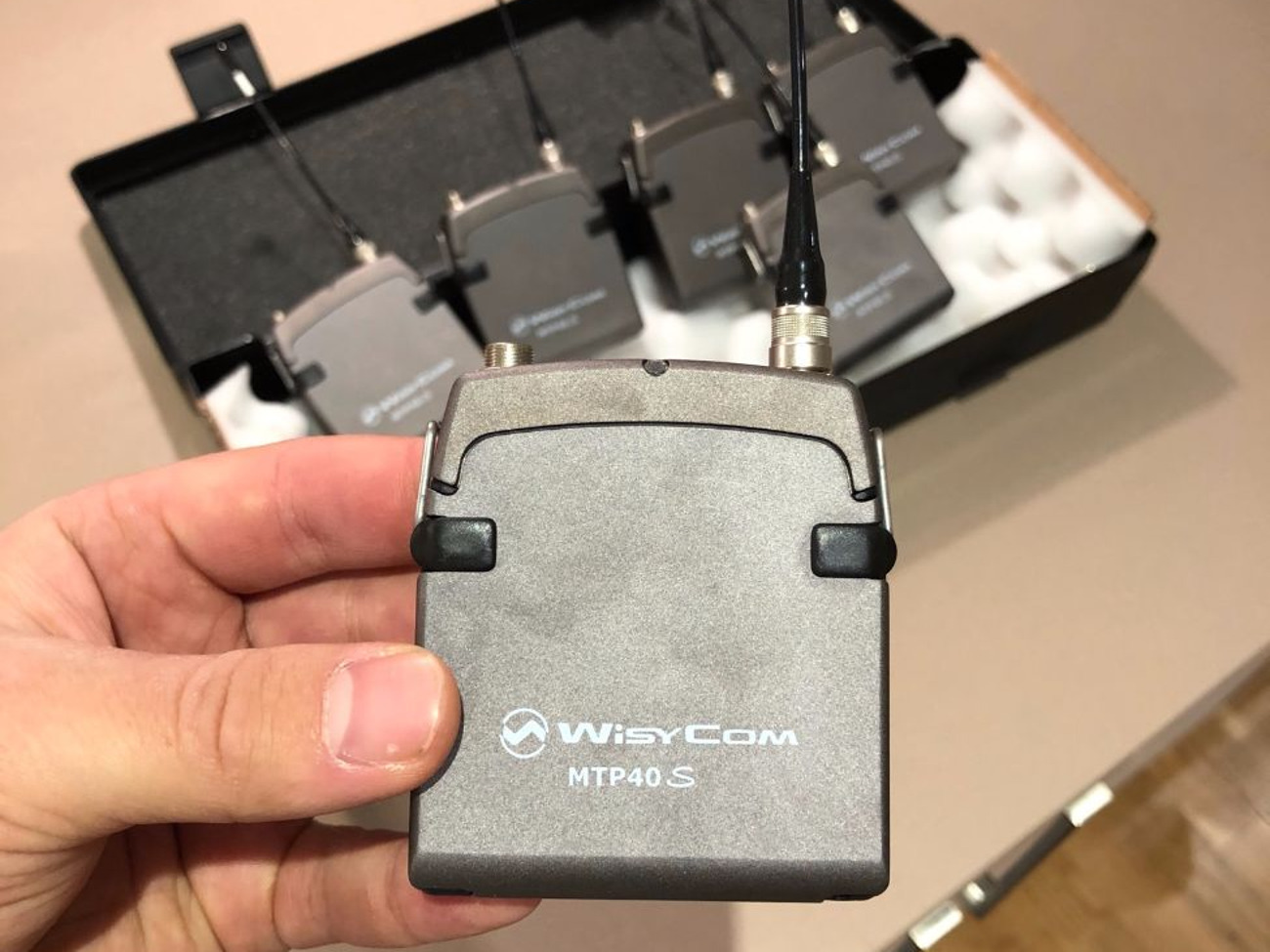 (radio mic) transmitters wisycom mtp40s (x6) / price for one
