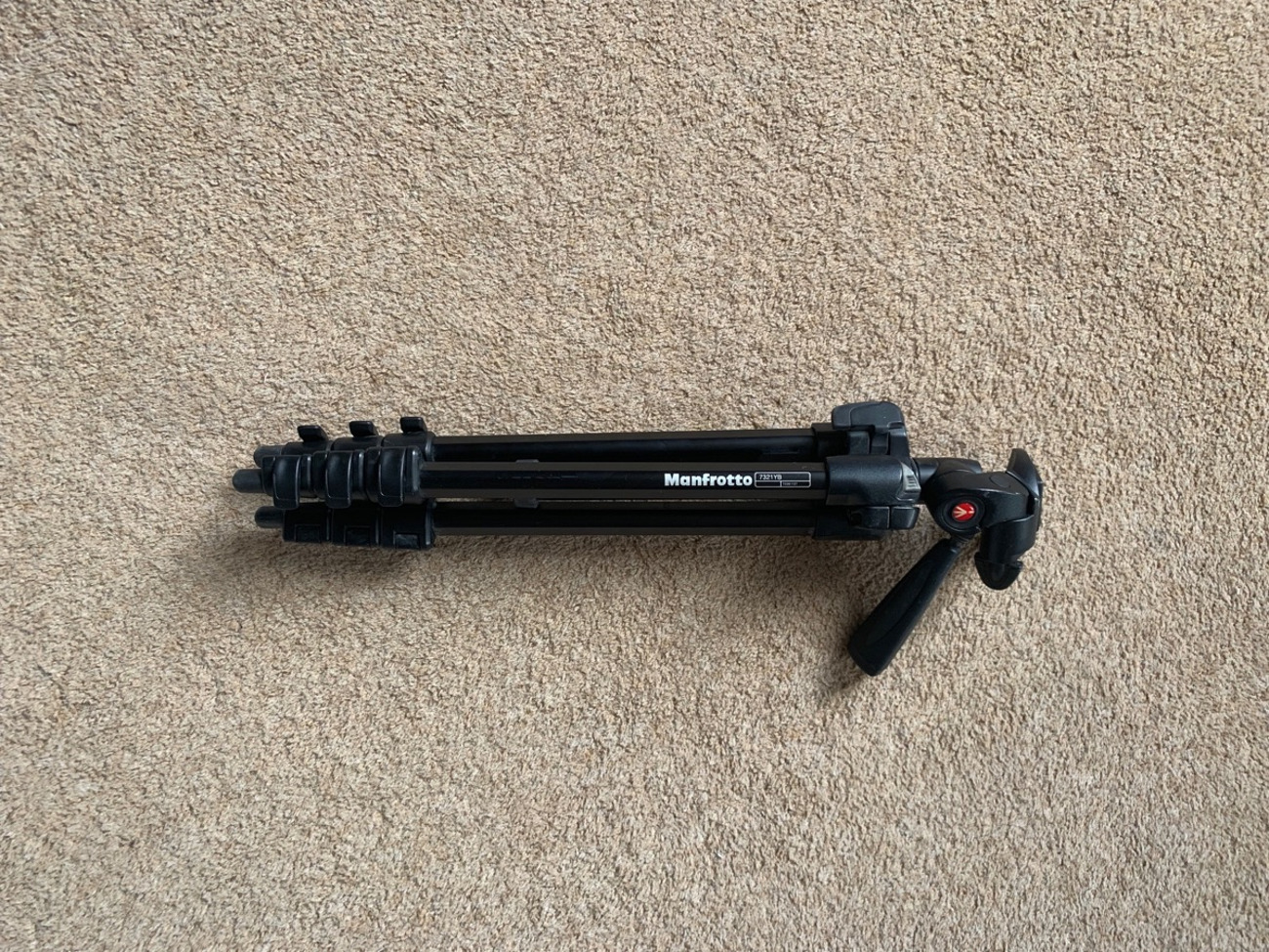 Tripod - manfrotto