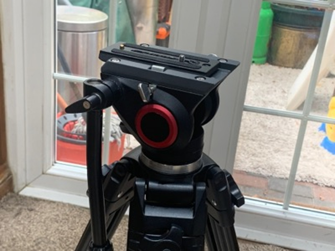 Tripod - fluid head for video by andoer 67”