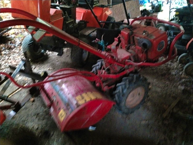 Troy bilt horse rear tine roto tiller