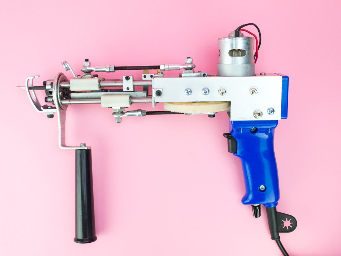 Rent Tufting Gun Loop Pile Rug Making from Roxanne , Herne Hill