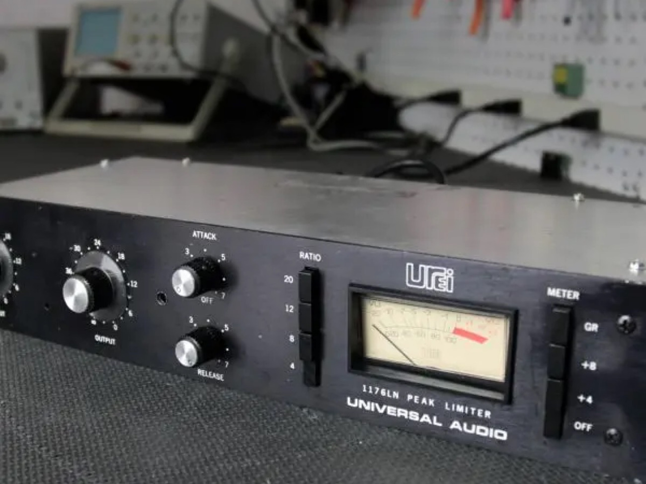 Urei 1176 limiter compressor