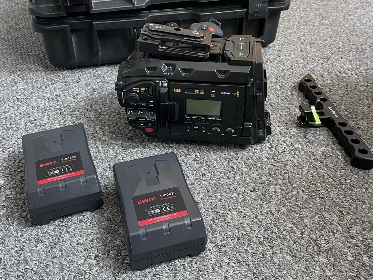 Ursa mini pro g2 ef + sigma 18-35 lens