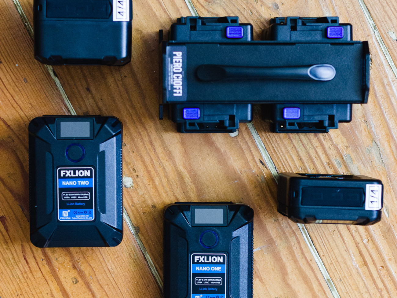 V lock batteries & charger - fxlion