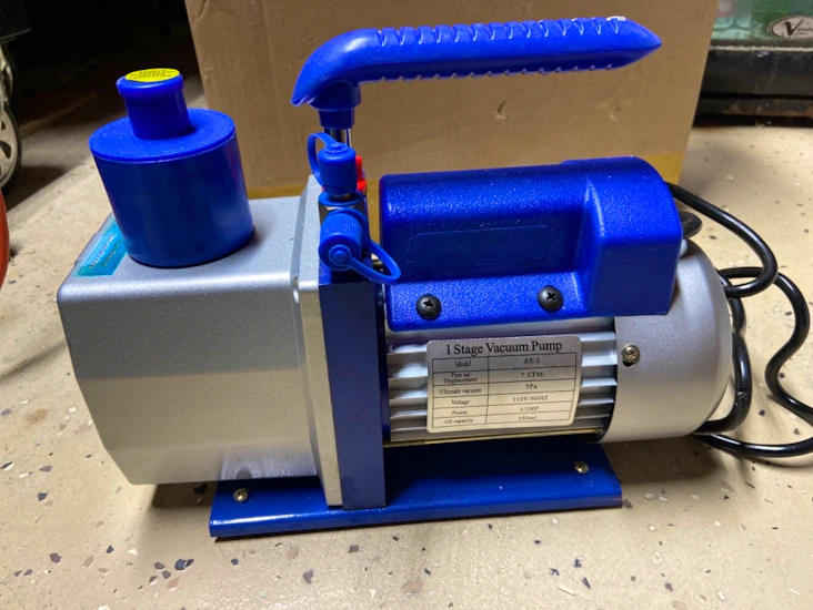 Vacuum pump