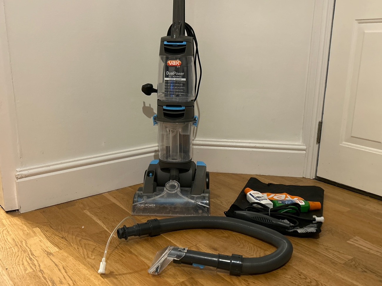 Vax dualpower ‘pet advance’ carpet cleaner - powerful!