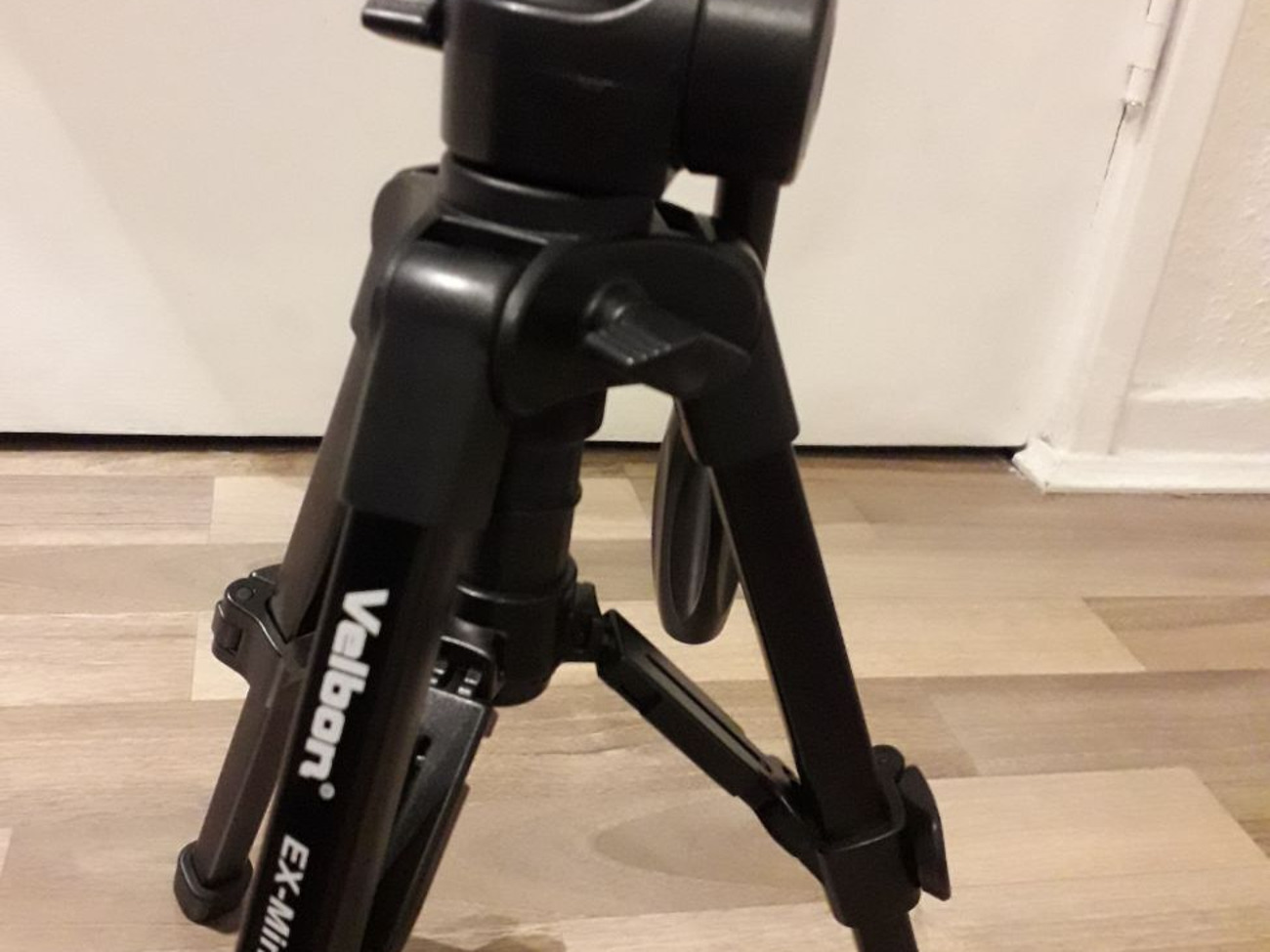 Velbon ex-mini 2-way tripod for photo and video