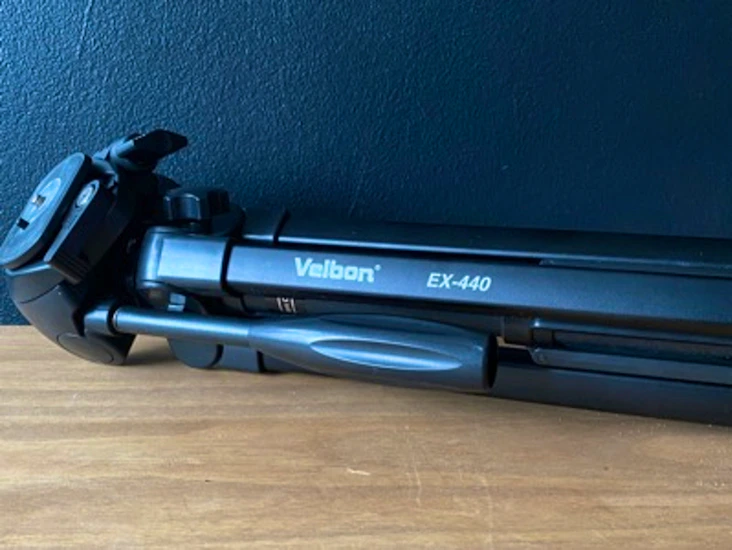 Velbon ex-440 tripod