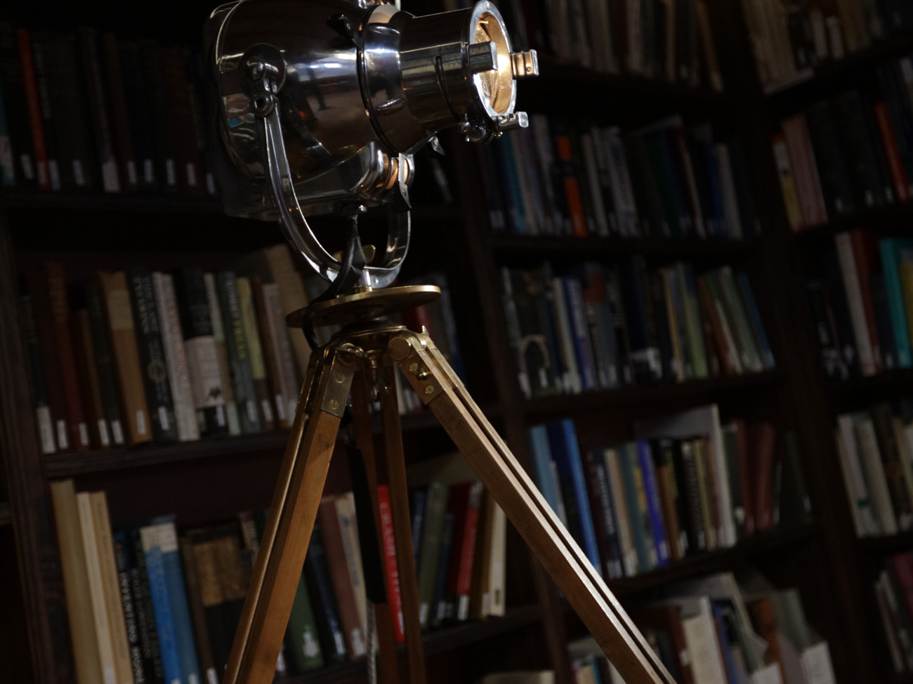 Vintage patt 23 lights - restored theatre light with tripod 