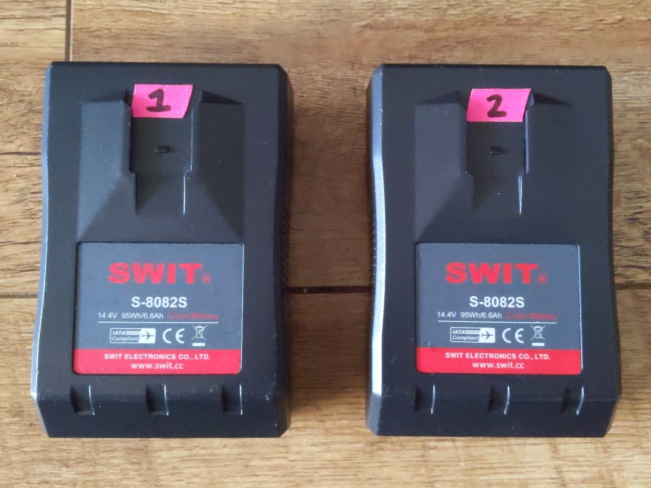 V-lock batteries 95w/h