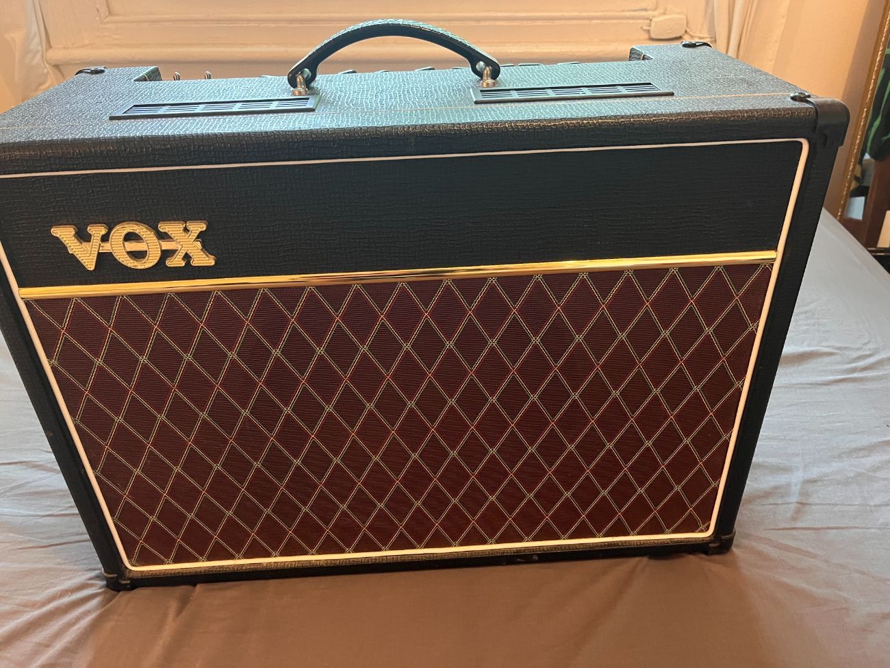 Vox ac15c1 valve guitar amplifier