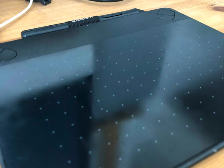 Wacom intuos comic pen tablet