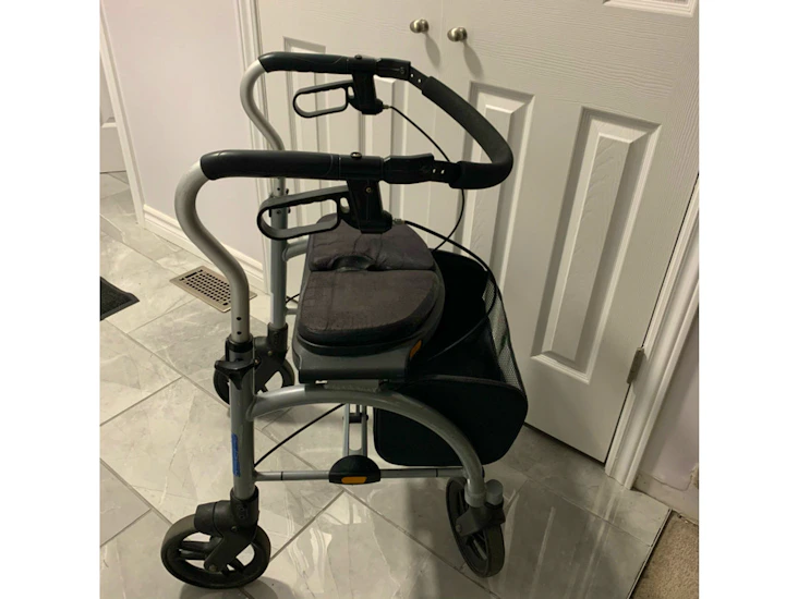 Walker with seat - foldable