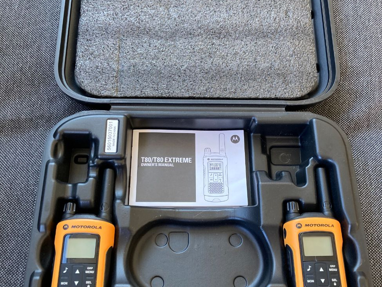 Walkie talkies pair - motorola t80 extreme