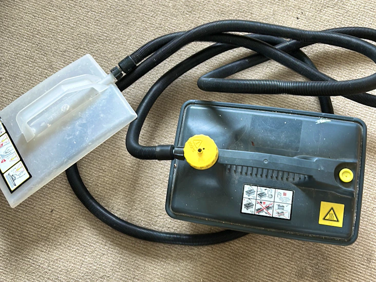 Wallpaper steam stripper