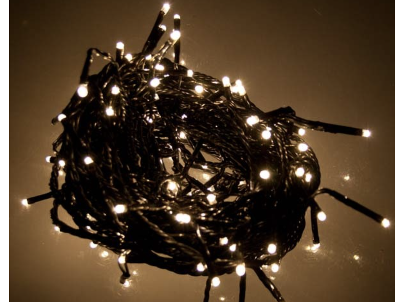 Warm white led extendable outdoor lights - 10m