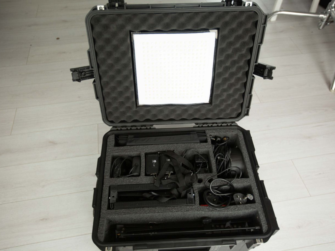 Westcott flex bi-color led 2-light cine travel kit (1' x 1')