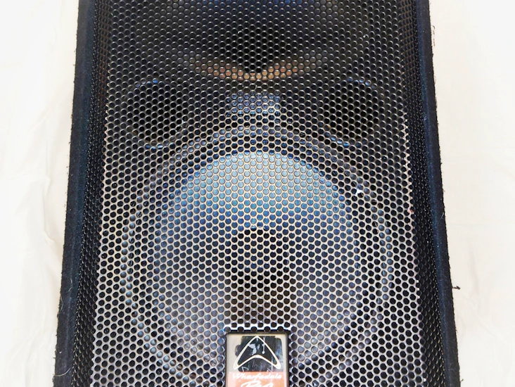 Wharfedale pro speaker amp 300w.