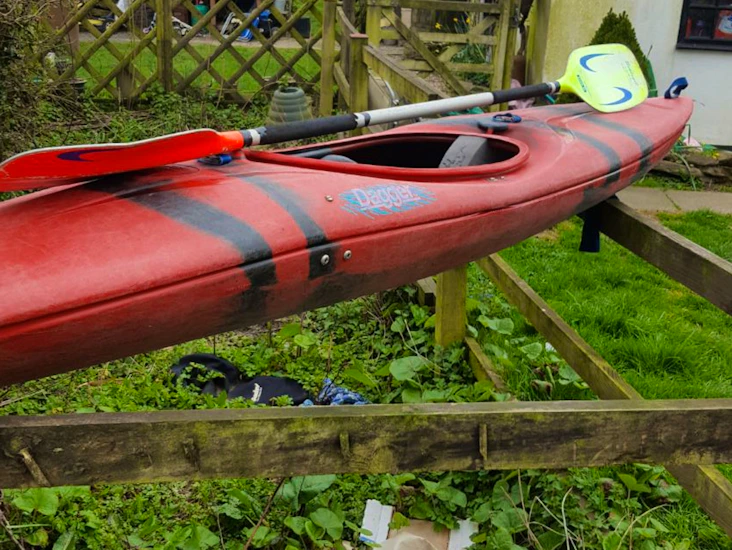 Whip lash perception play boat