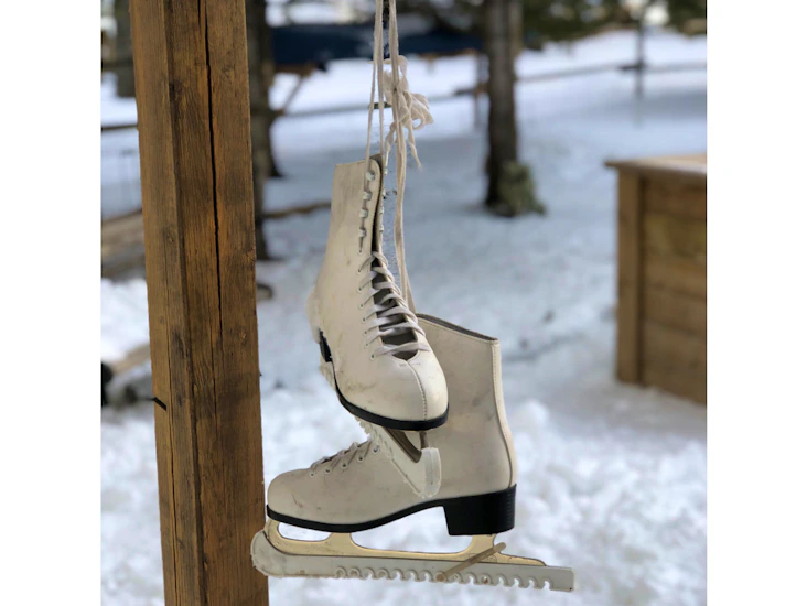 Women's size 8 ice skates