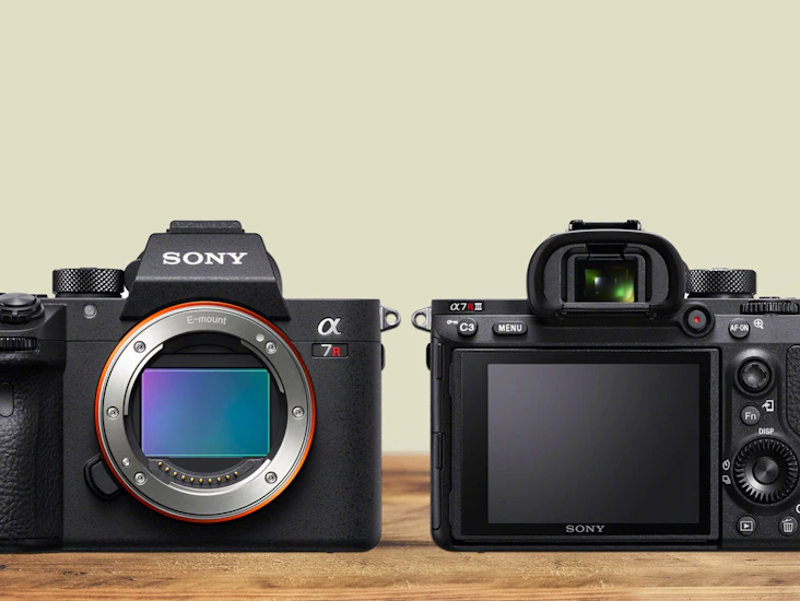 X2 sony a7r iii body