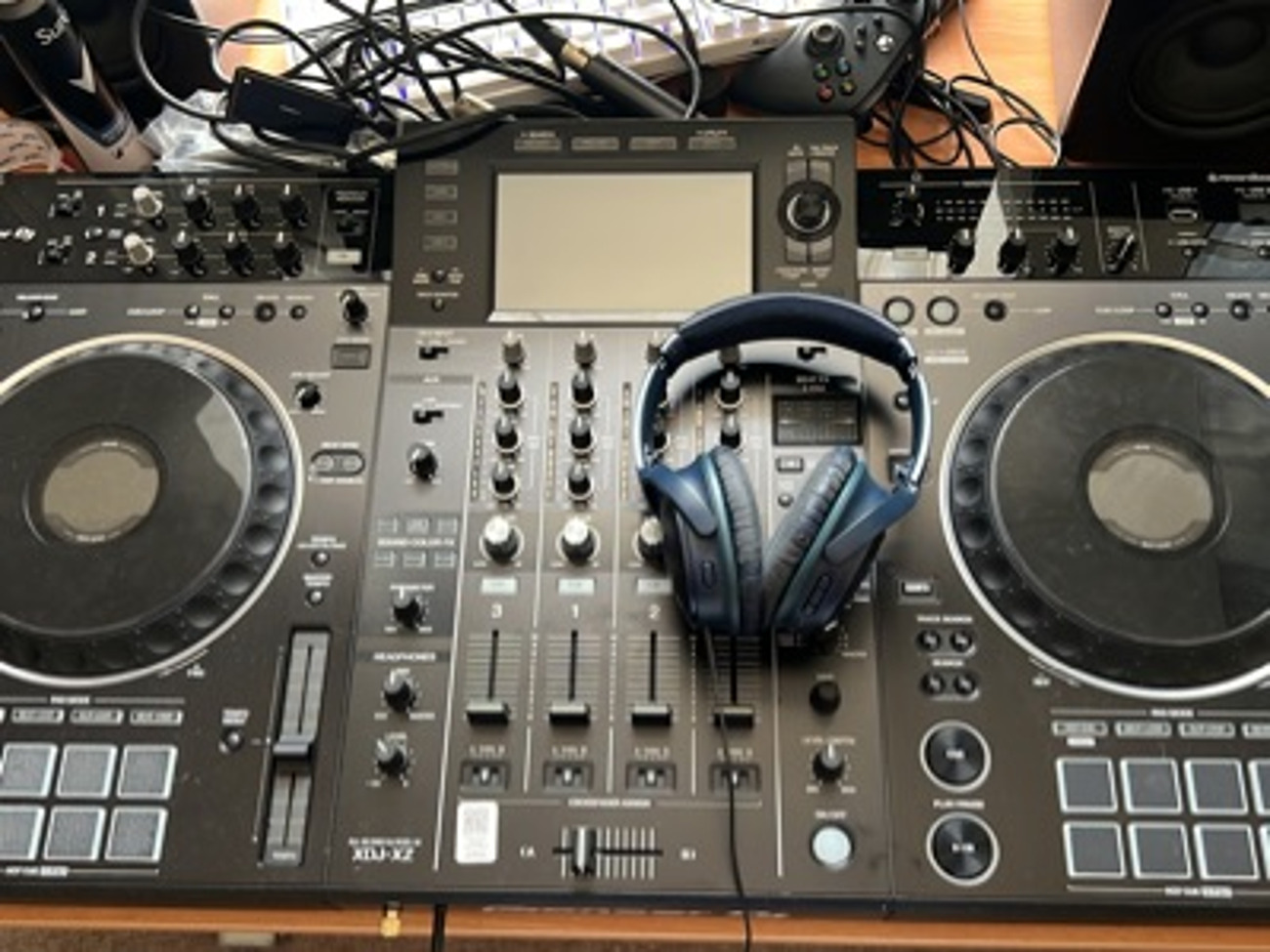 Xdj xz rental