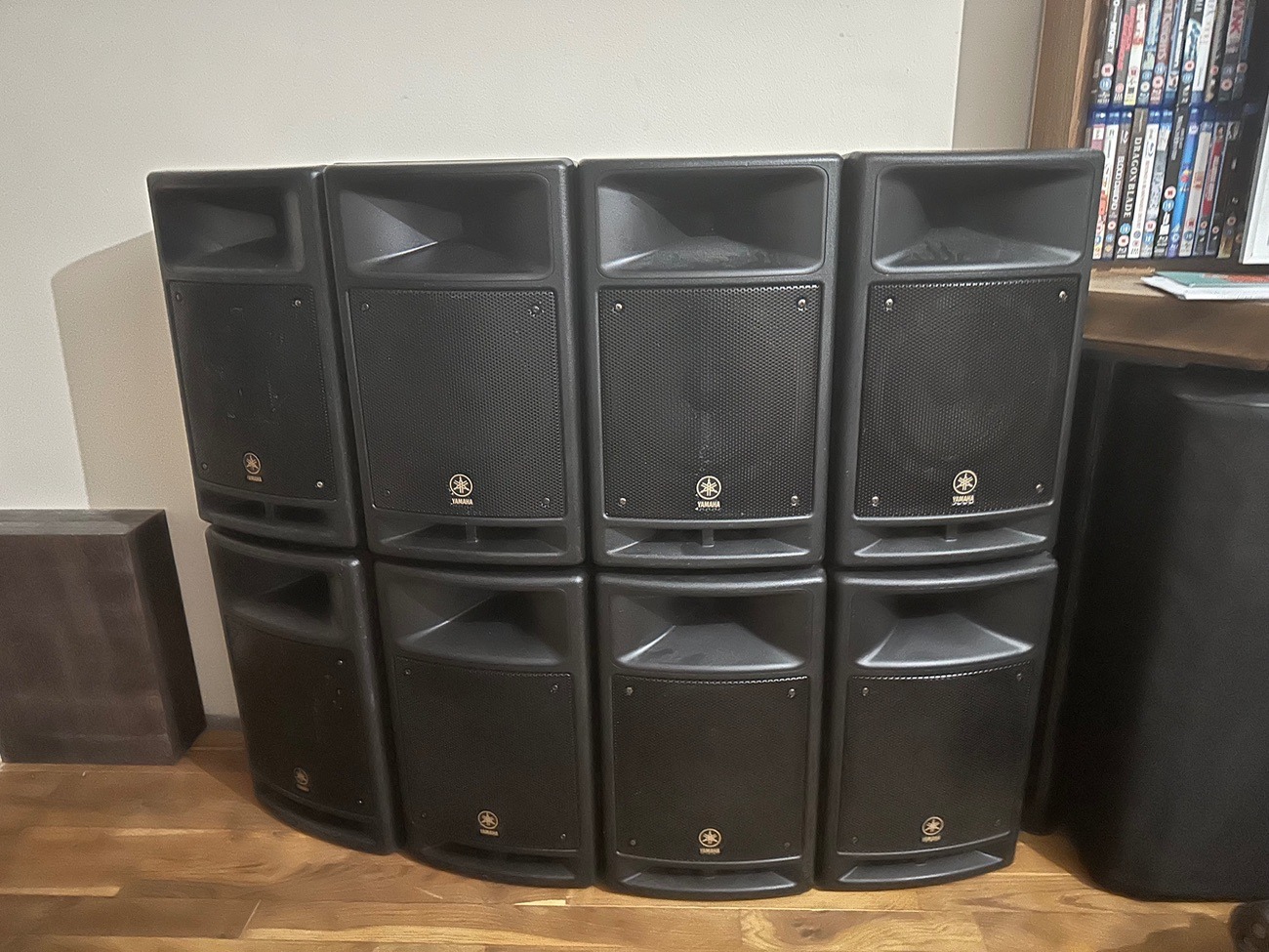 Yamaga stagepas 300 pasive speakers x8