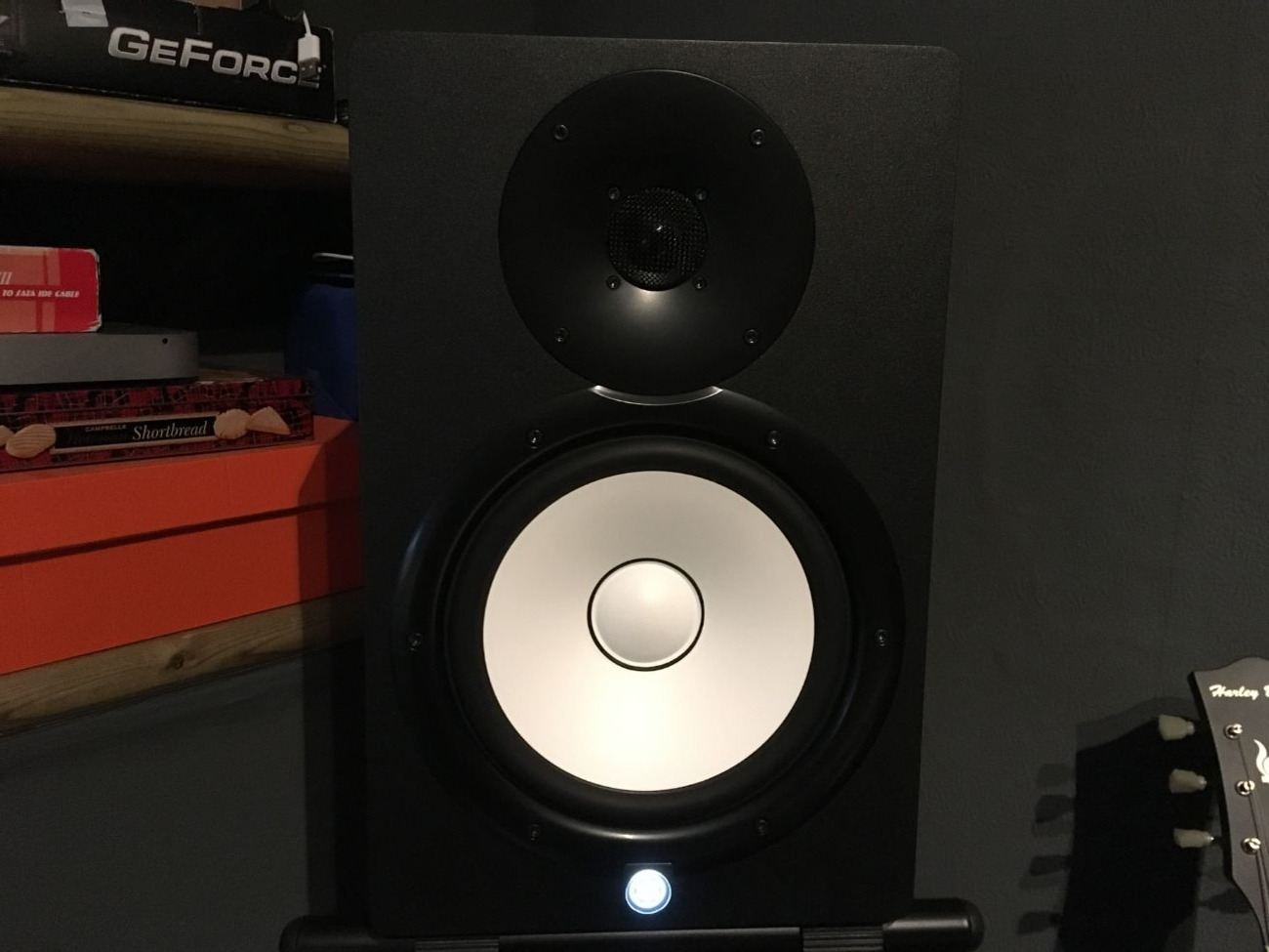 Yamaha hs8 studio monitors