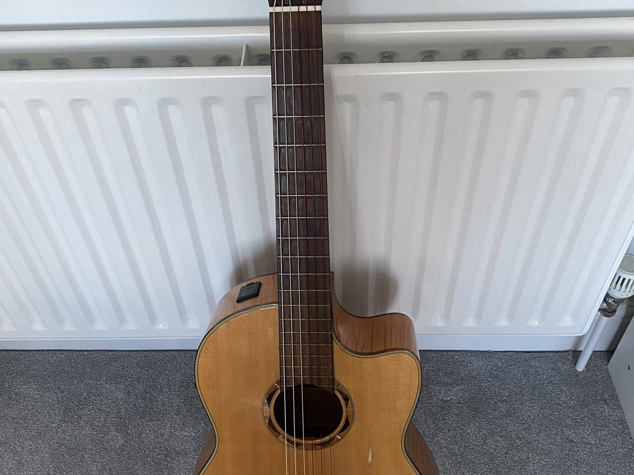 Yamaha ncx900fm electric-acoustic spanish cutaway guitar