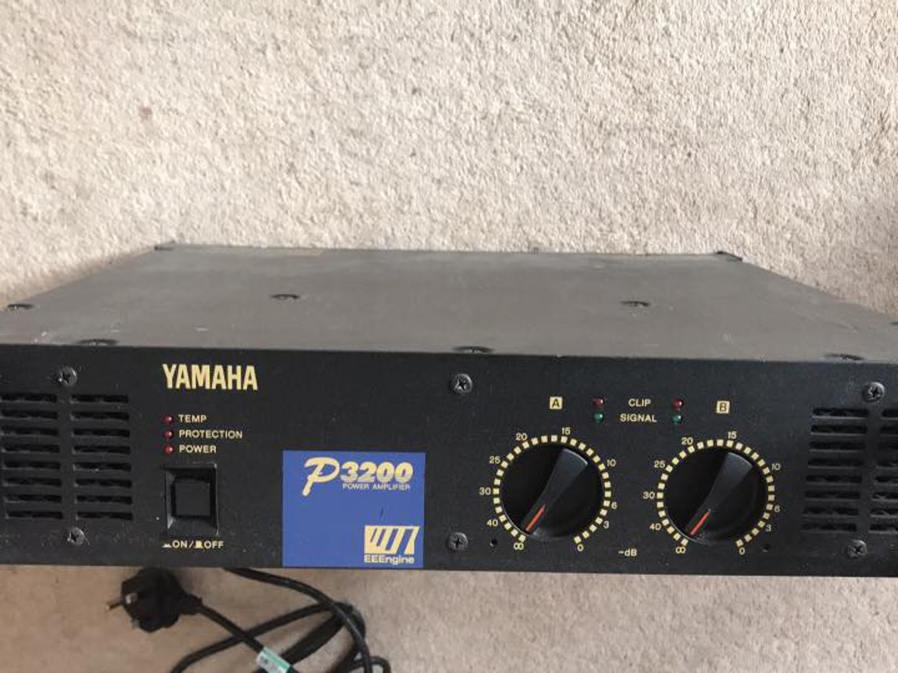 Yamaha p3200 power amplifier