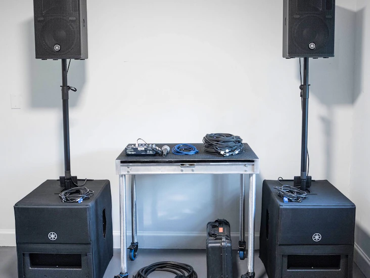 Yamaha powered speakers professional pa system - dj package