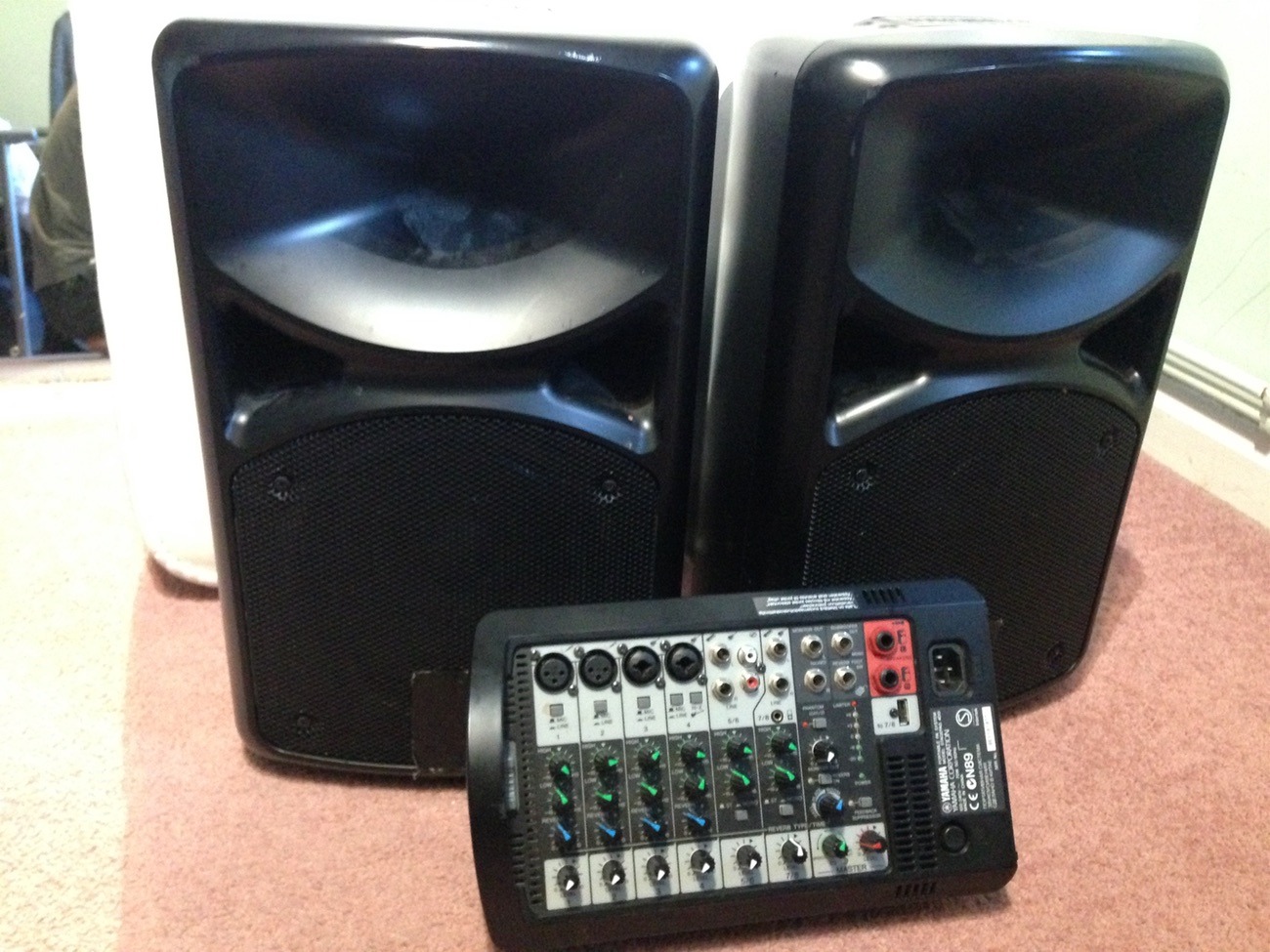 Yamaha stagepas 400i portable pa system