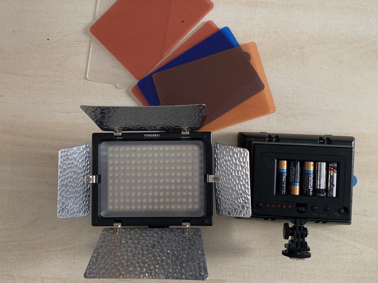 Yong nuo portable led lights (pair)