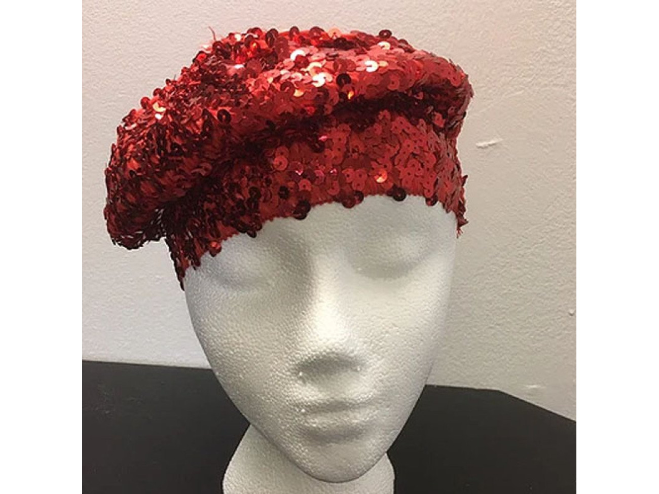 Z96 red sequin beret