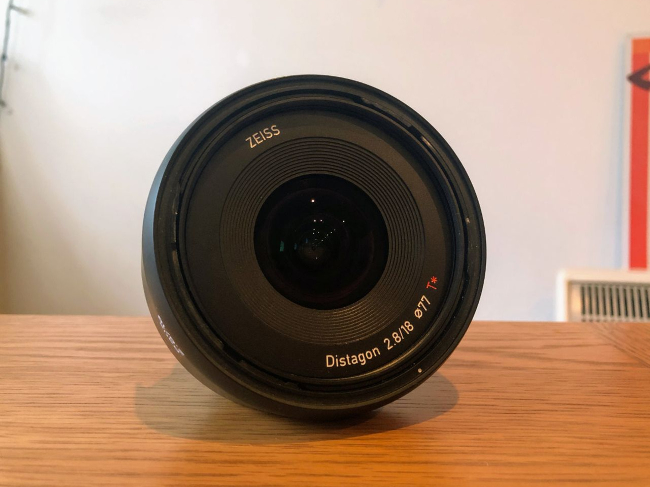 Zeiss 18mm f2.8 batis sony fe lens - e mount