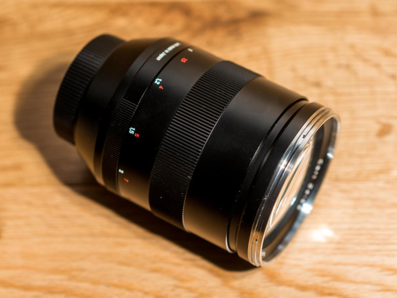 Zeiss apo sonnar 135mm f/2.0 ef-mount (canon)